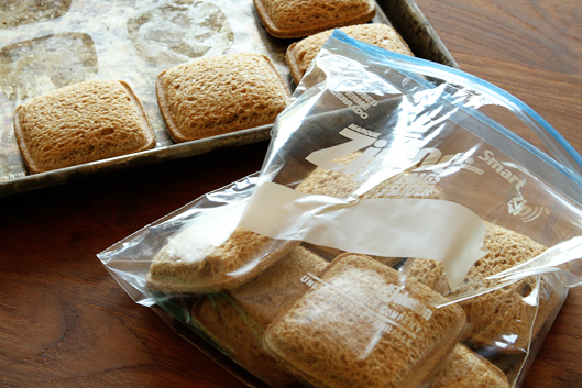 سندويشات صغيرة أو مقطعة سندويشات صغيرة أو مقطعة