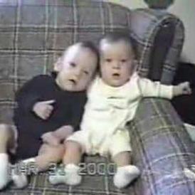 Embedded thumbnail for طفل يضحك بسبب حازوقة أخيه